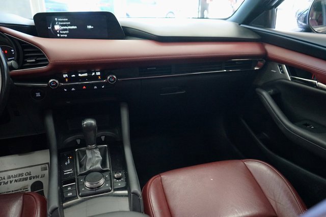 Used 2020 MAZDA MAZDA3 Hatchback w/ Premium Package image 13