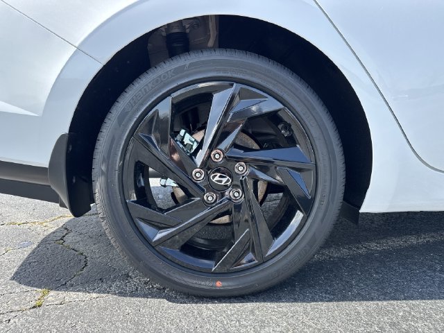New 2026 Hyundai Elantra SEL Sport Premium FWD image 19