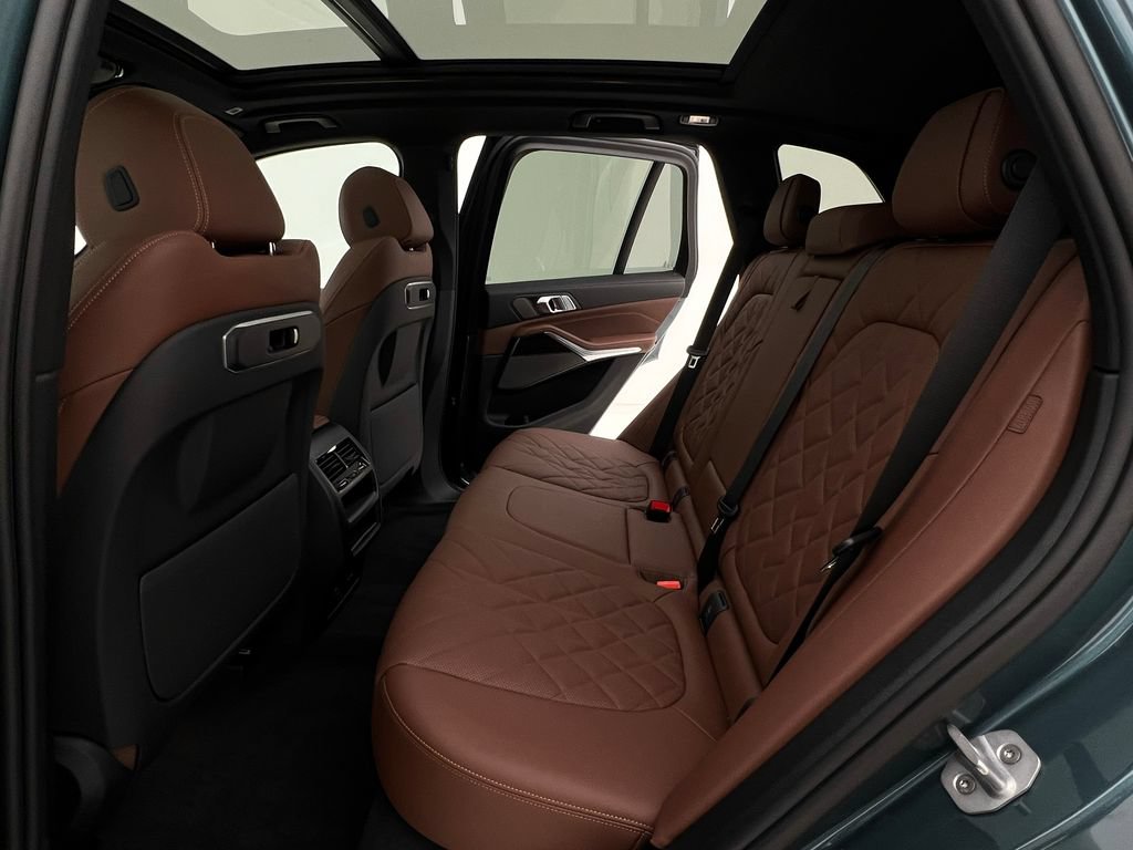 New 2026 BMW X5 xDrive40i w/ Premium Package AWD/4WD image 10