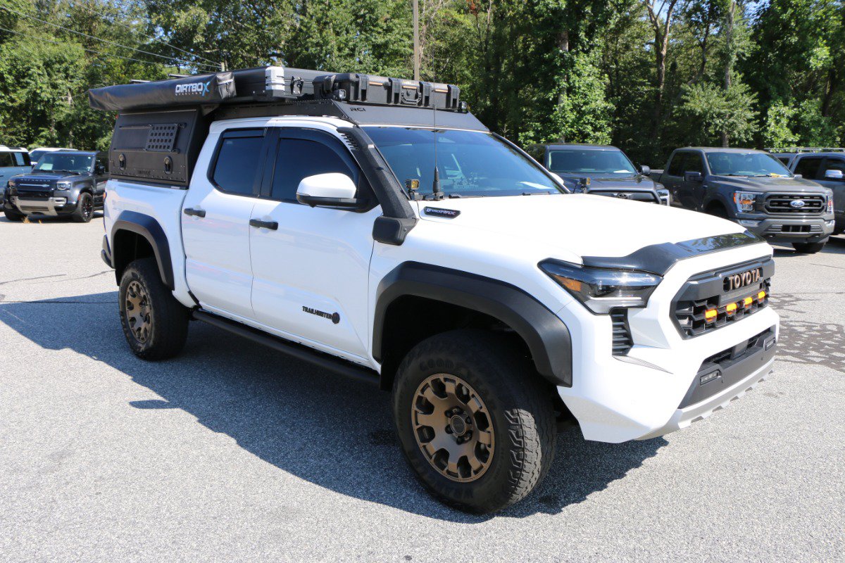 Used 2024 Toyota Tacoma 4x4 Double Cab Hybrid image 13