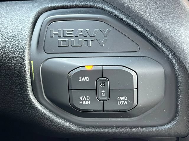Used 2025 RAM 3500 Laramie AWD/4WD image 39