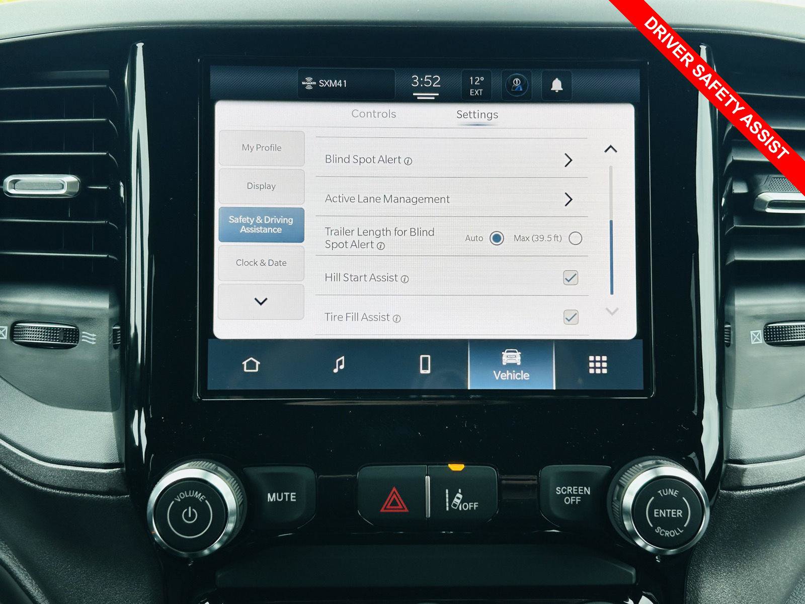 New 2027 RAM 1500 Express AWD/4WD image 7