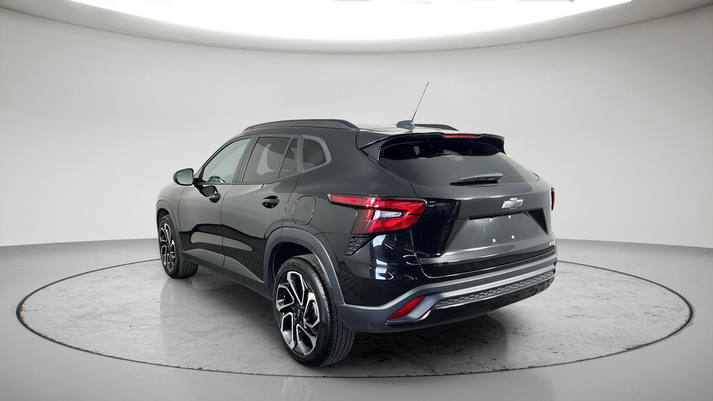 Used 2024 Chevrolet Trax RS w/ Sunroof Package FWD image 8