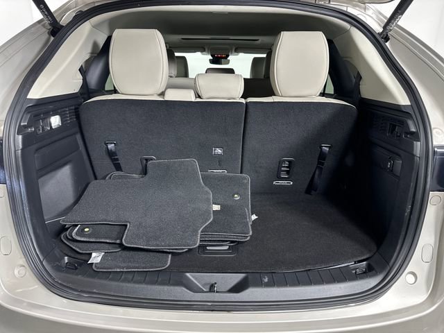 Used 2024 MAZDA CX-90 Plug-In Hybrid w/ Preferred image 26