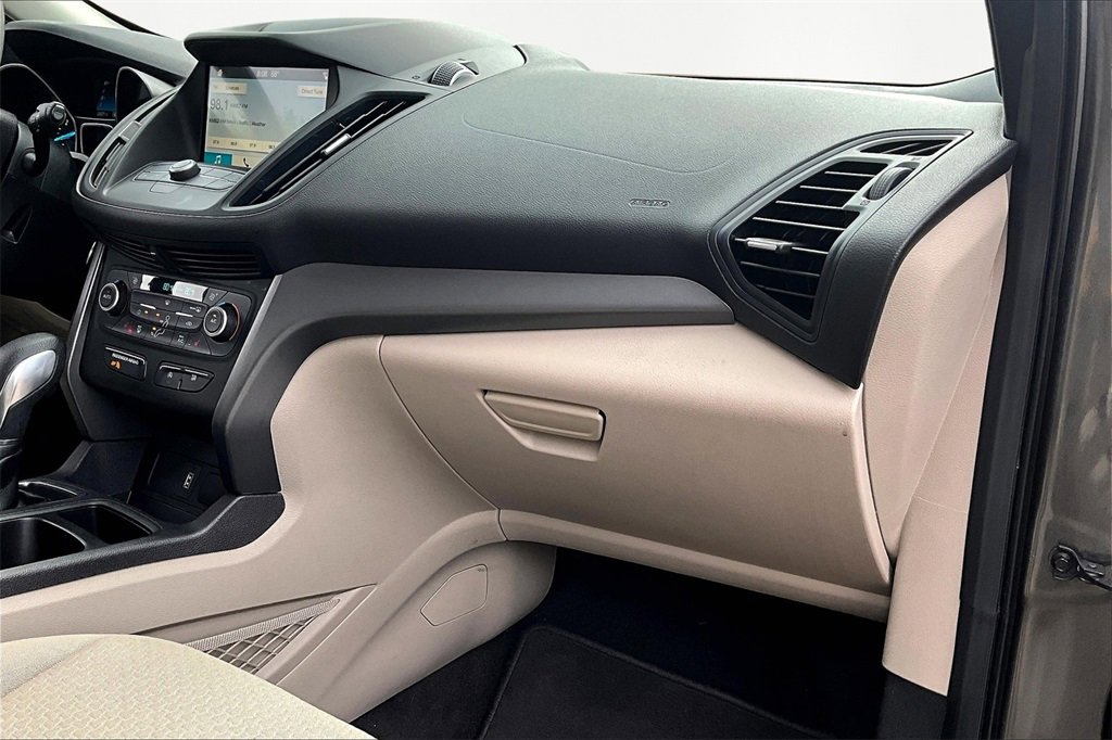 Used 2019 Ford Escape SE image 17