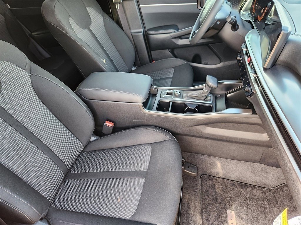 New 2025 Kia Sorento LX image 11