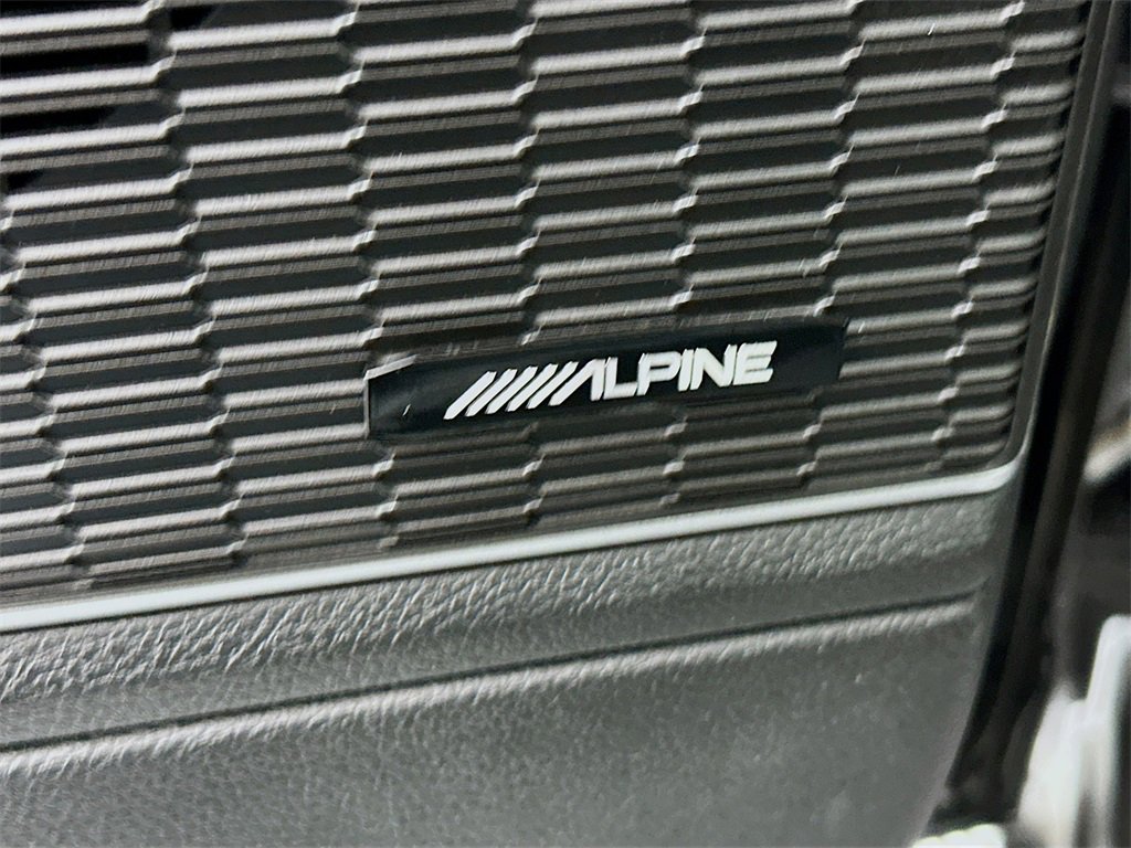 Used 2022 Jeep Grand Cherokee Limited image 17