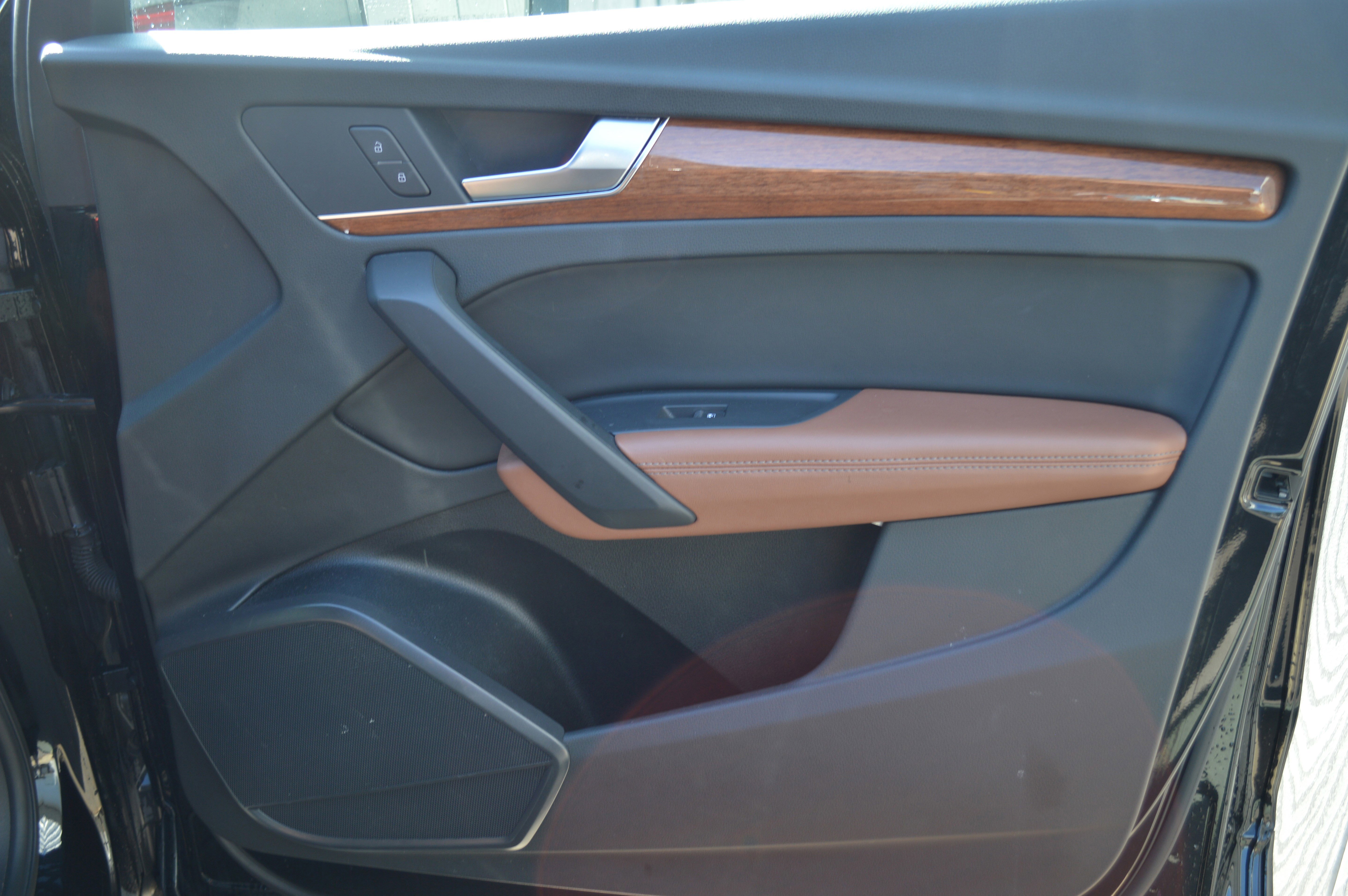 Used 2021 Audi Q5 Premium Plus w/ Premium Plus Package image 30