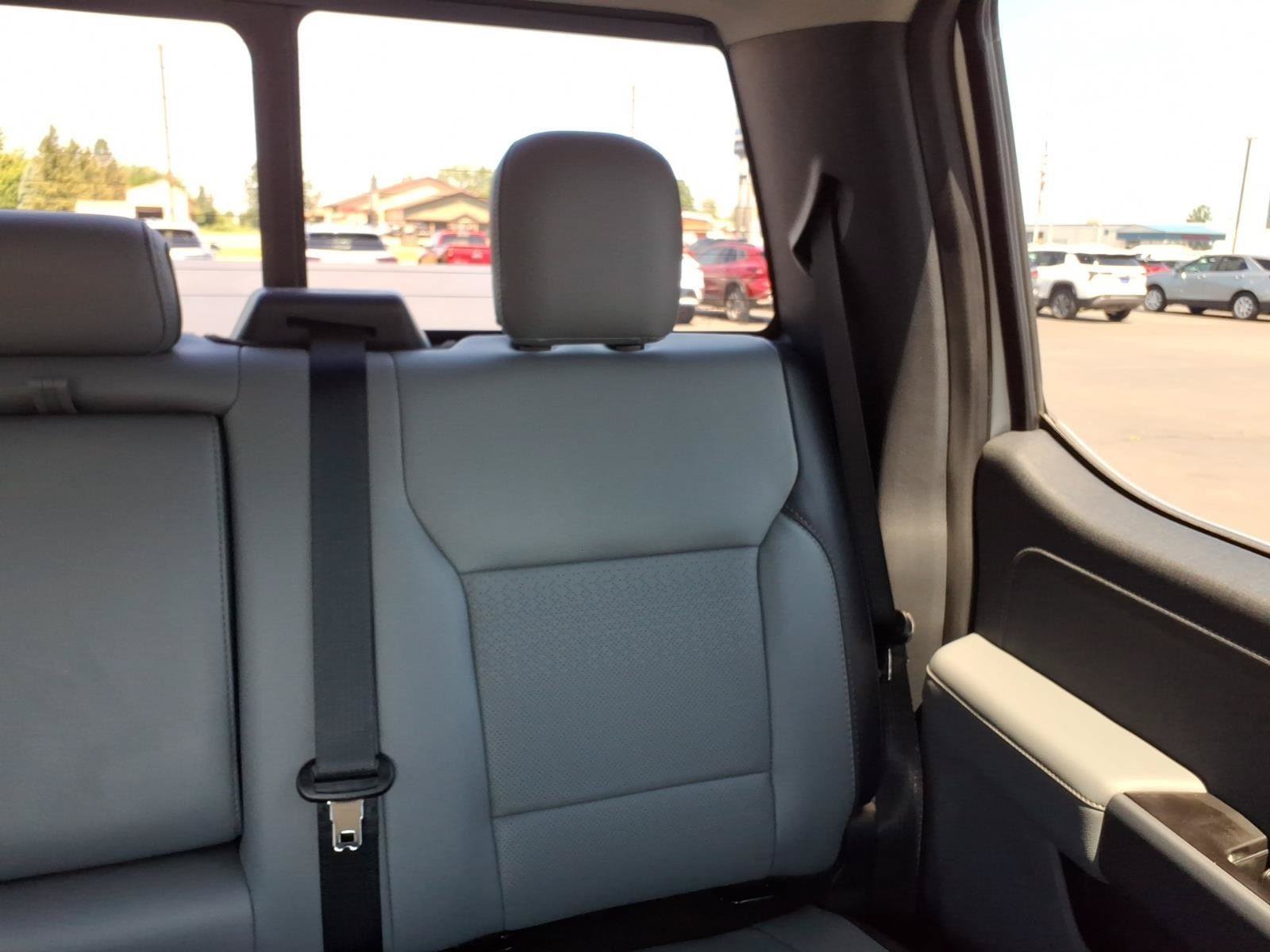 Used 2021 Ford F150 Lariat w/ Max Trailer Tow Package AWD/4WD image 15