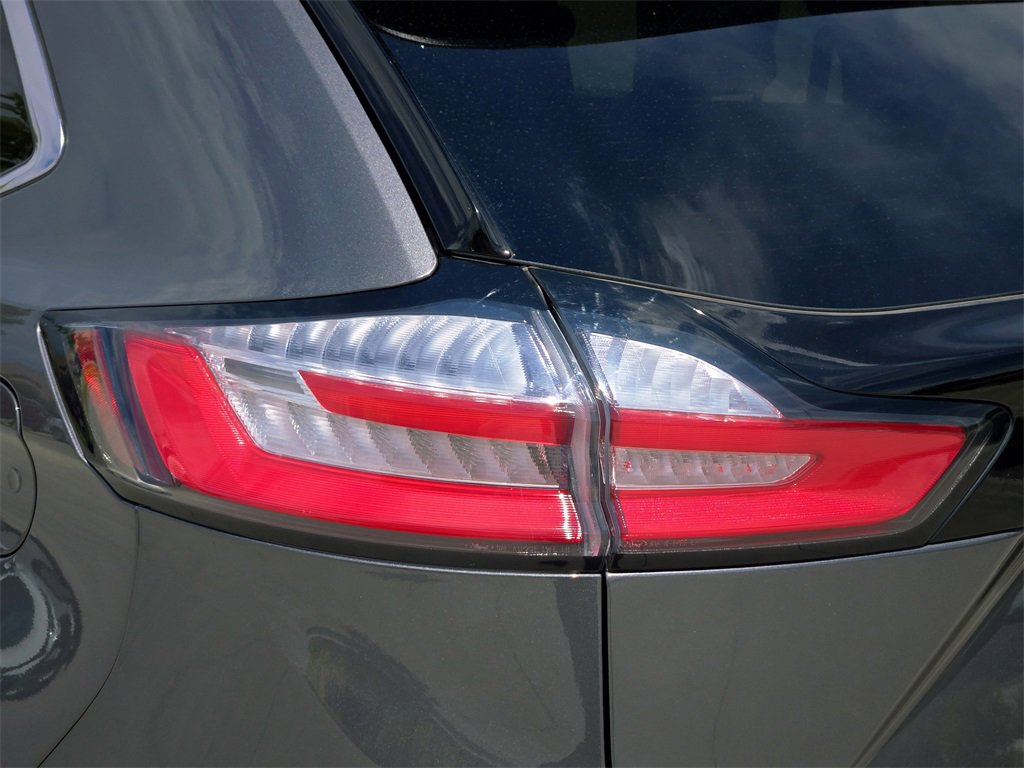 Used 2024 Ford Edge SEL image 6