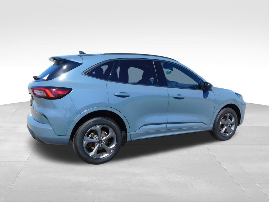 Used 2024 Ford Escape ST-Line w/ Tech Pack #1 AWD/4WD image 3