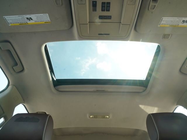 Used 2015 Chevrolet Silverado 1500 High Country w/ High Country Premium Package image 12