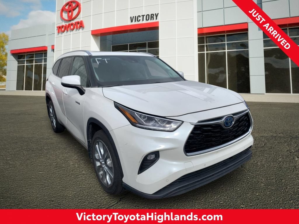 Used 2020 Toyota Highlander XLE AWD/4WD image 1