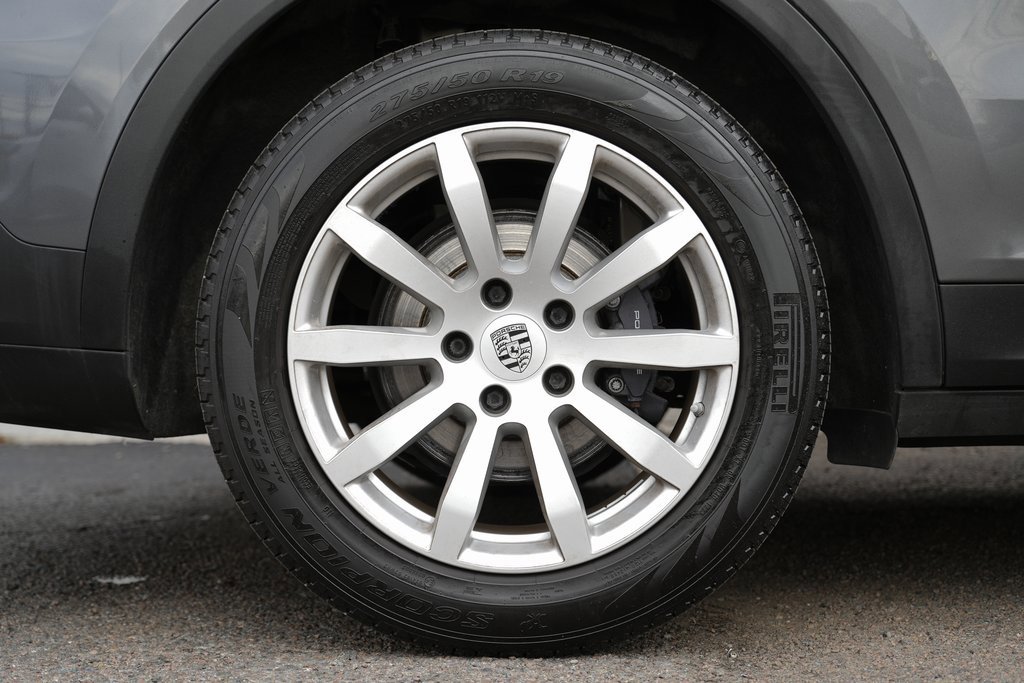 Used 2020 Porsche Cayenne image 11