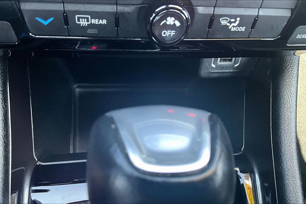 Used 2025 Jeep Compass Latitude image 17