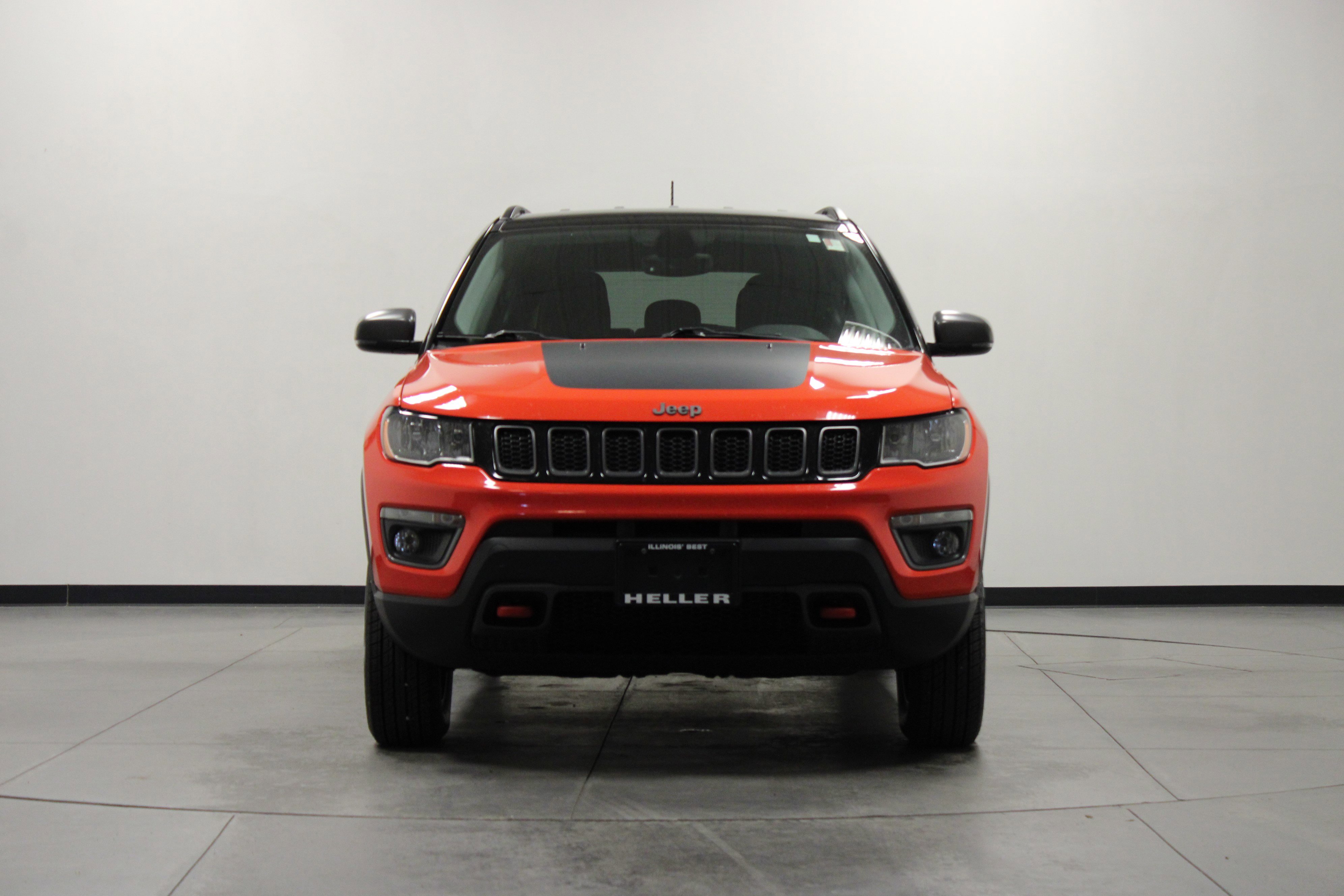 Used 2017 Jeep Compass Trailhawk w/ Leather Interior Group AWD/4WD image 9