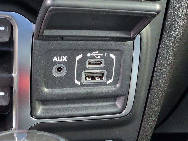 New 2025 Jeep Wrangler Unlimited Rubicon AWD/4WD image 22