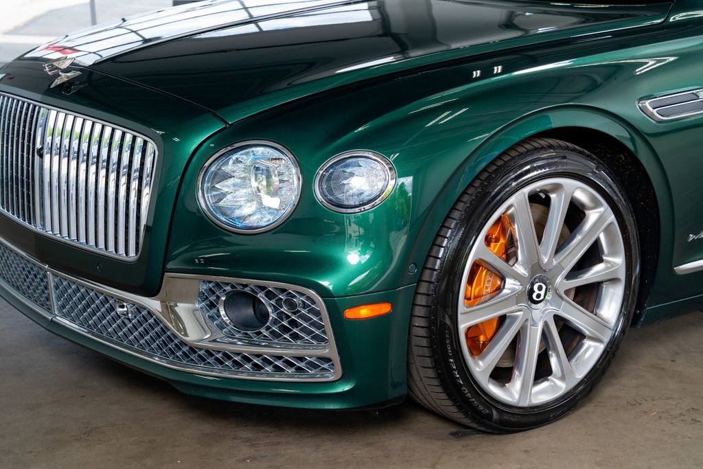 Used 2020 Bentley Flying Spur W12 image 12