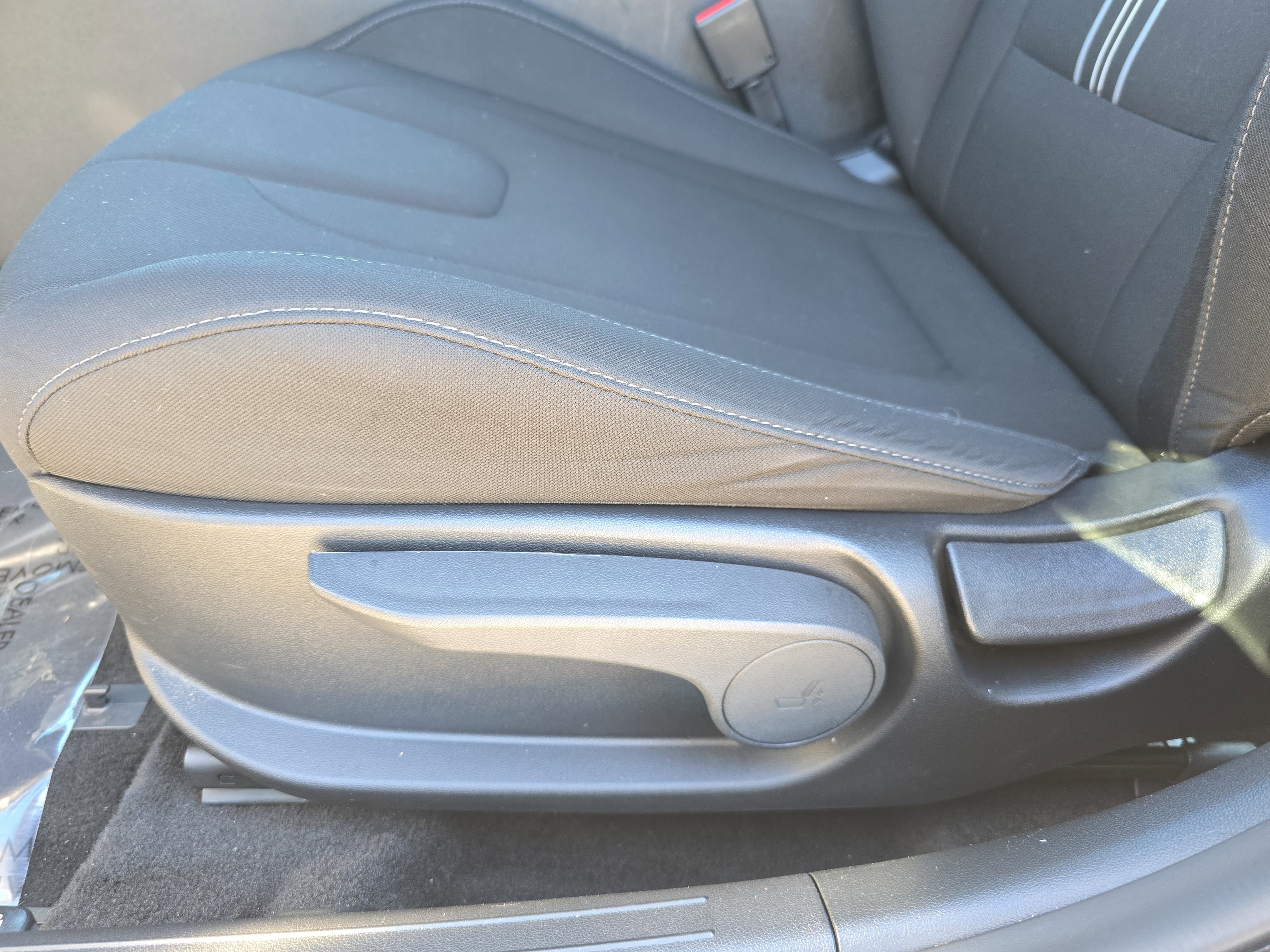 Used 2023 Hyundai Elantra SEL w/ Convenience Package image 29