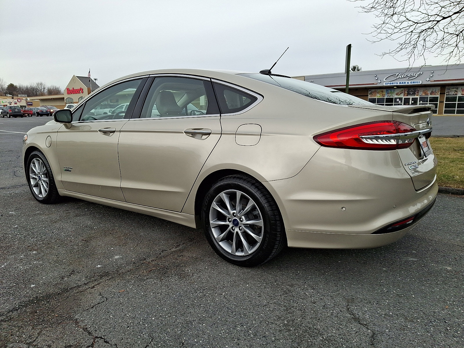 Used 2018 Ford Fusion Energi Platinum image 4