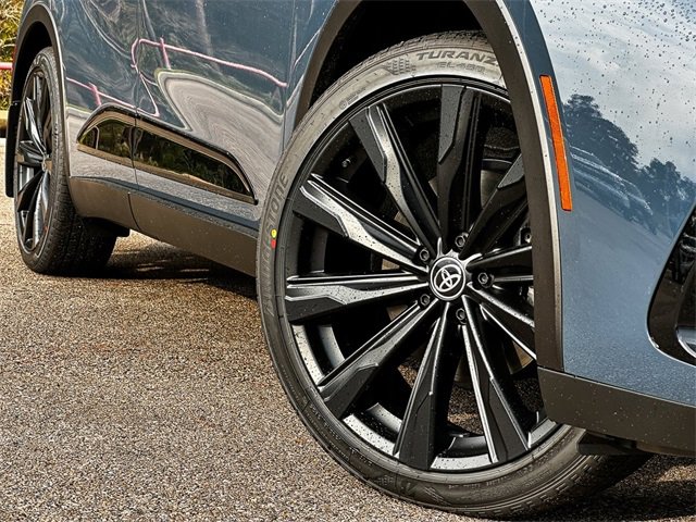 New 2026 Toyota Crown Nightshade image 2