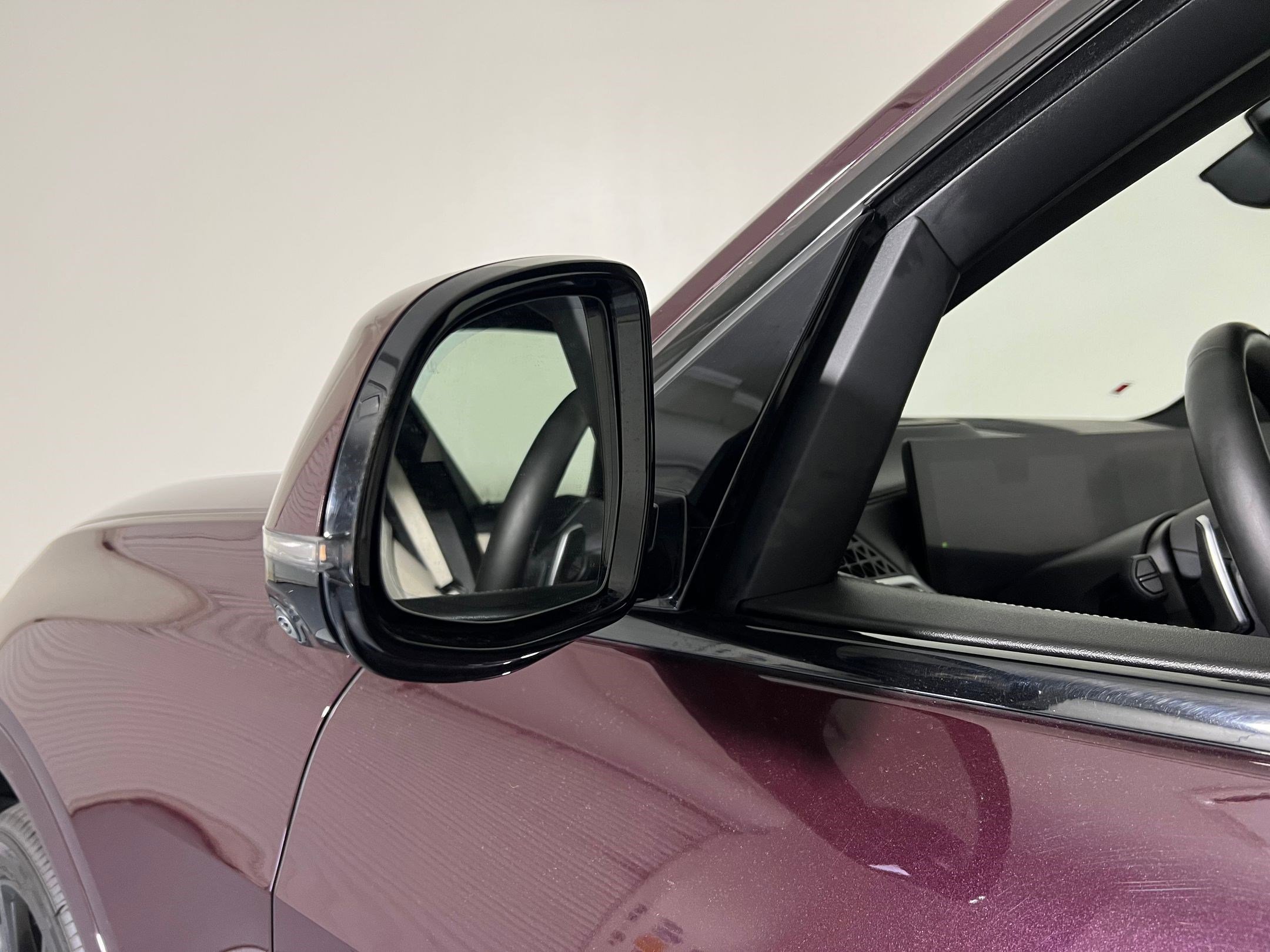 Certified 2024 BMW X7 xDrive40i w/ M Sport Package image 23