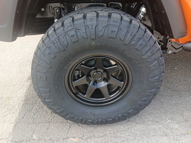 New 2025 Jeep Gladiator Sport image 12