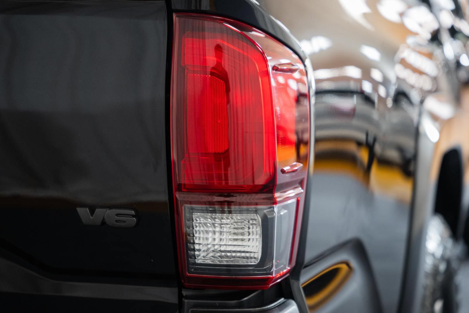 Used 2022 Toyota Tacoma SR5 AWD/4WD image 7