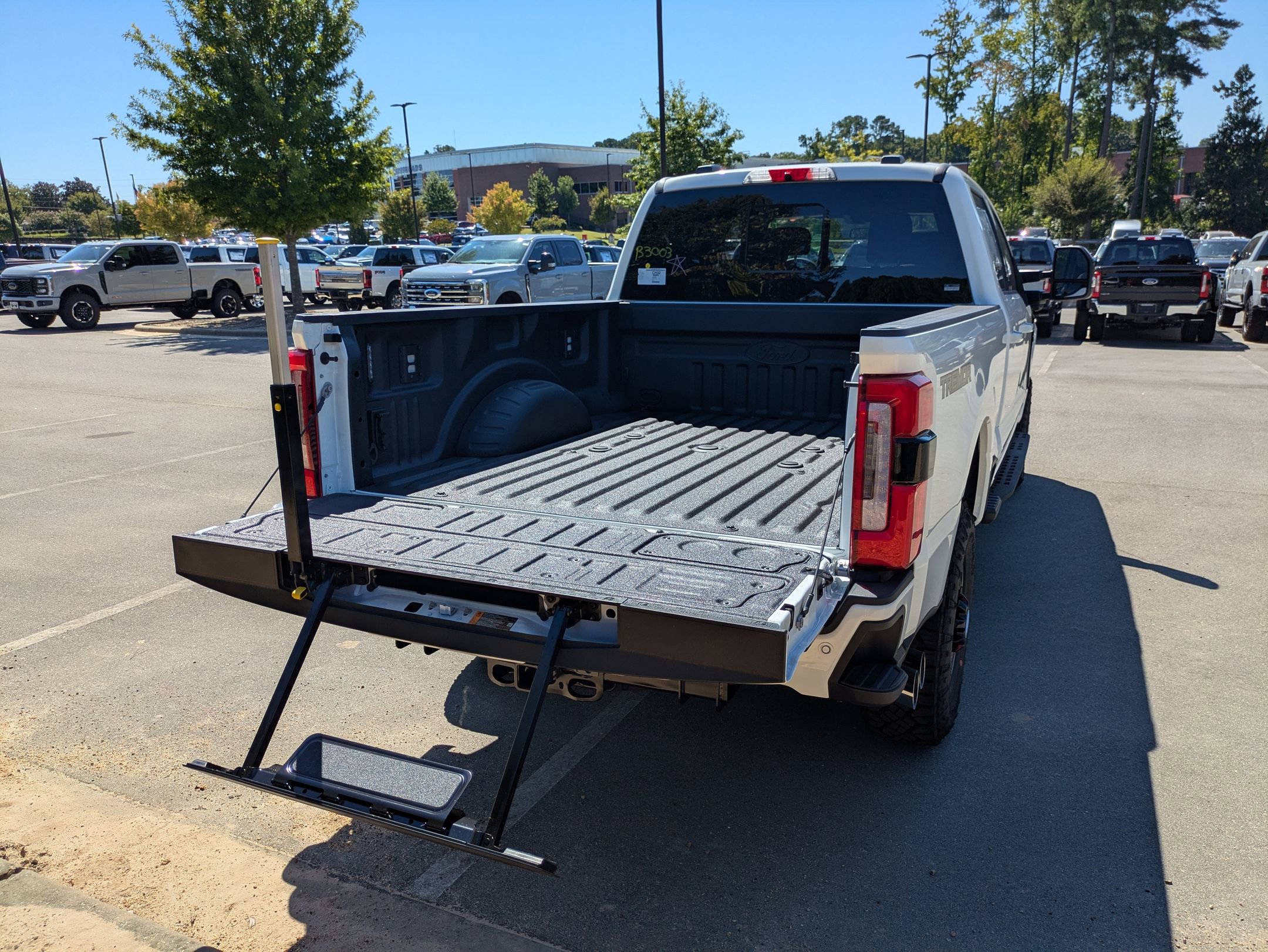 New 2026 Ford F250 Platinum w/ Tremor Off-Road Package image 38