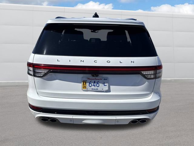 Used 2025 Lincoln Aviator Reserve w/ Equipment Group 201A image 4