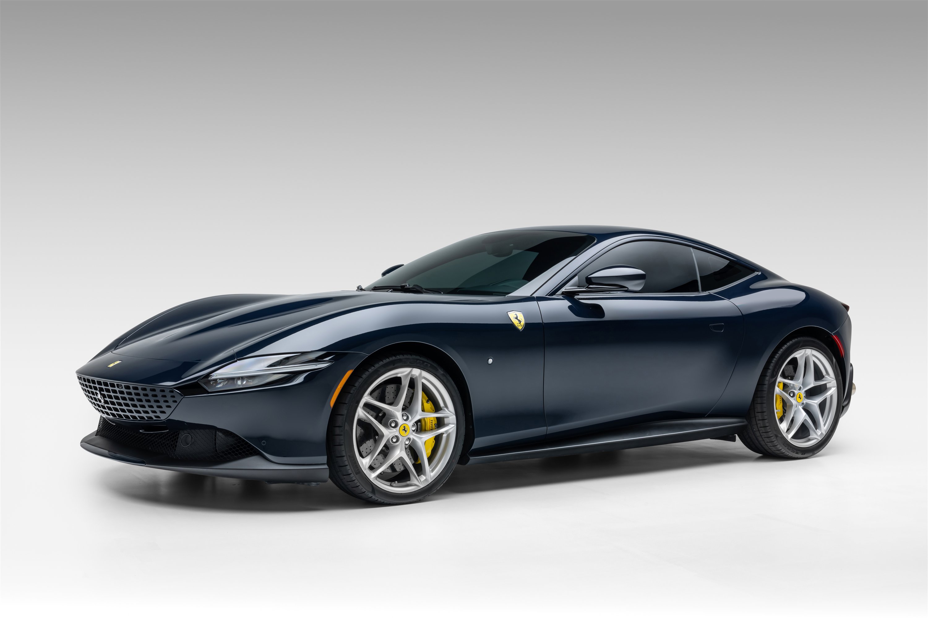 Certified 2021 Ferrari Roma image 3