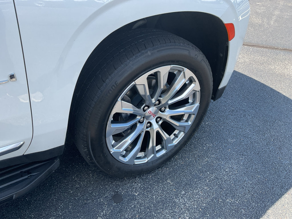 Used 2024 GMC Yukon Denali AWD/4WD image 9