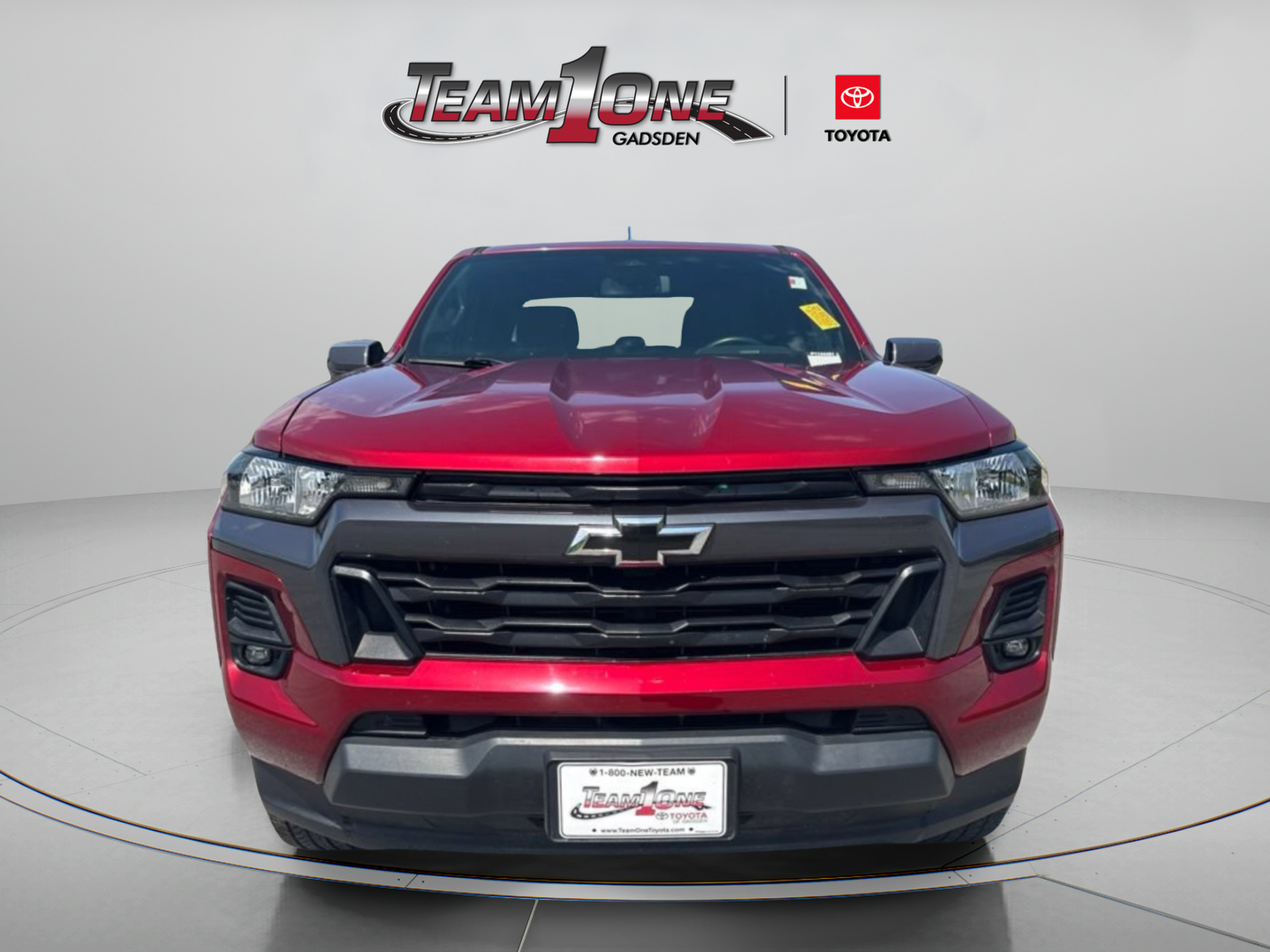 Used 2023 Chevrolet Colorado LT w/ LT Convenience Package II RWD image 2