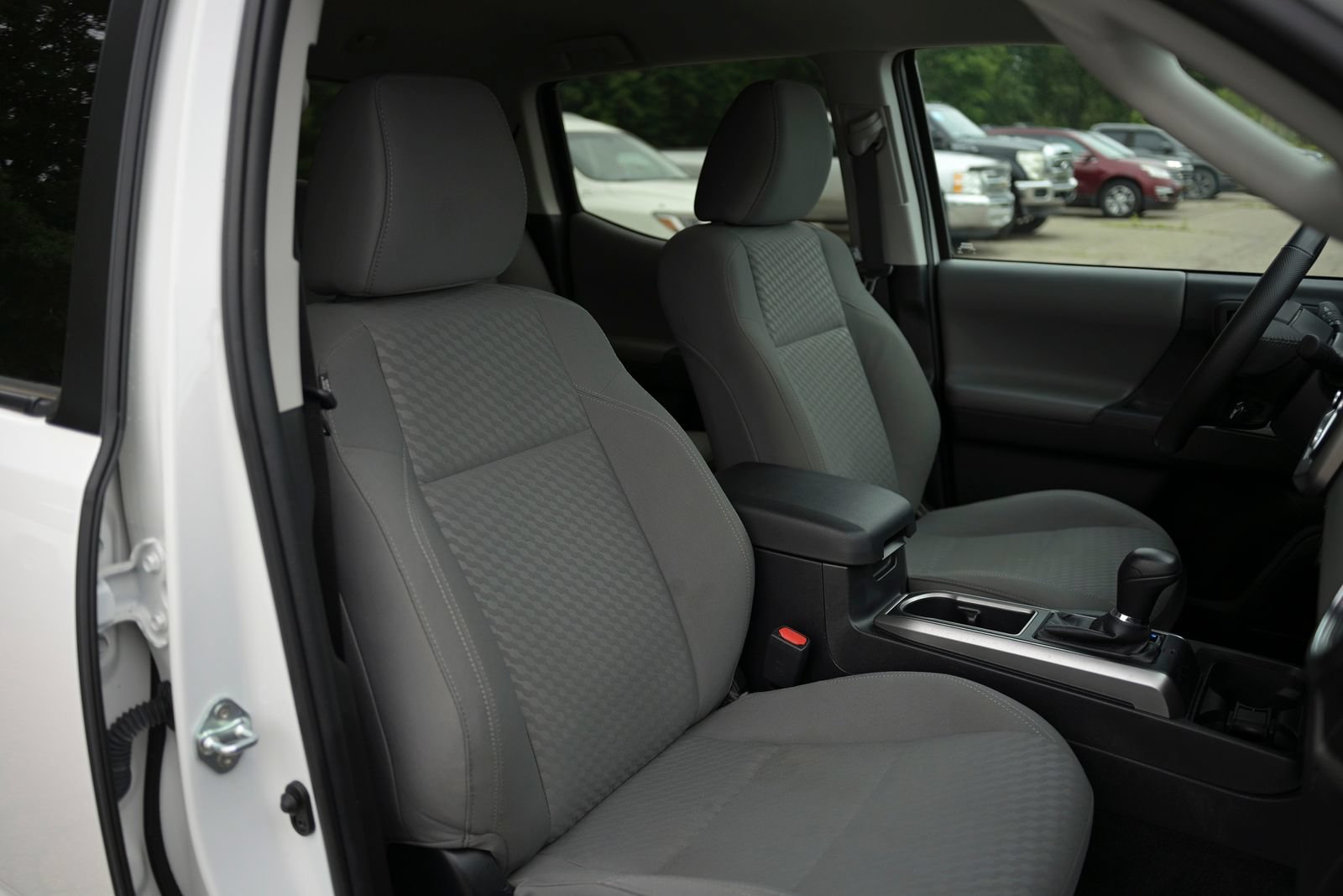 Used 2023 Toyota Tacoma SR5 AWD/4WD image 49