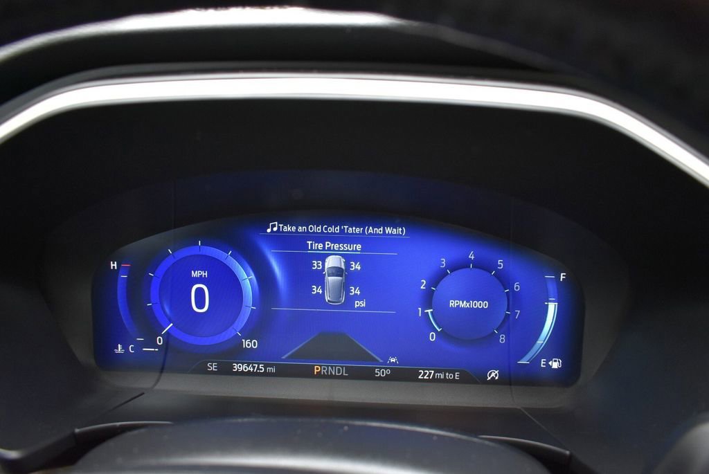 Used 2021 Ford Escape SEL w/ Technology Package image 16