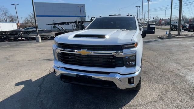 Used 2024 Chevrolet Silverado 3500 LT w/ Safety Package image 5