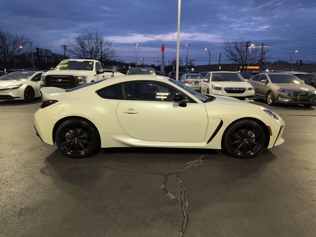 Certified 2023 Toyota GR86 Premium image 6