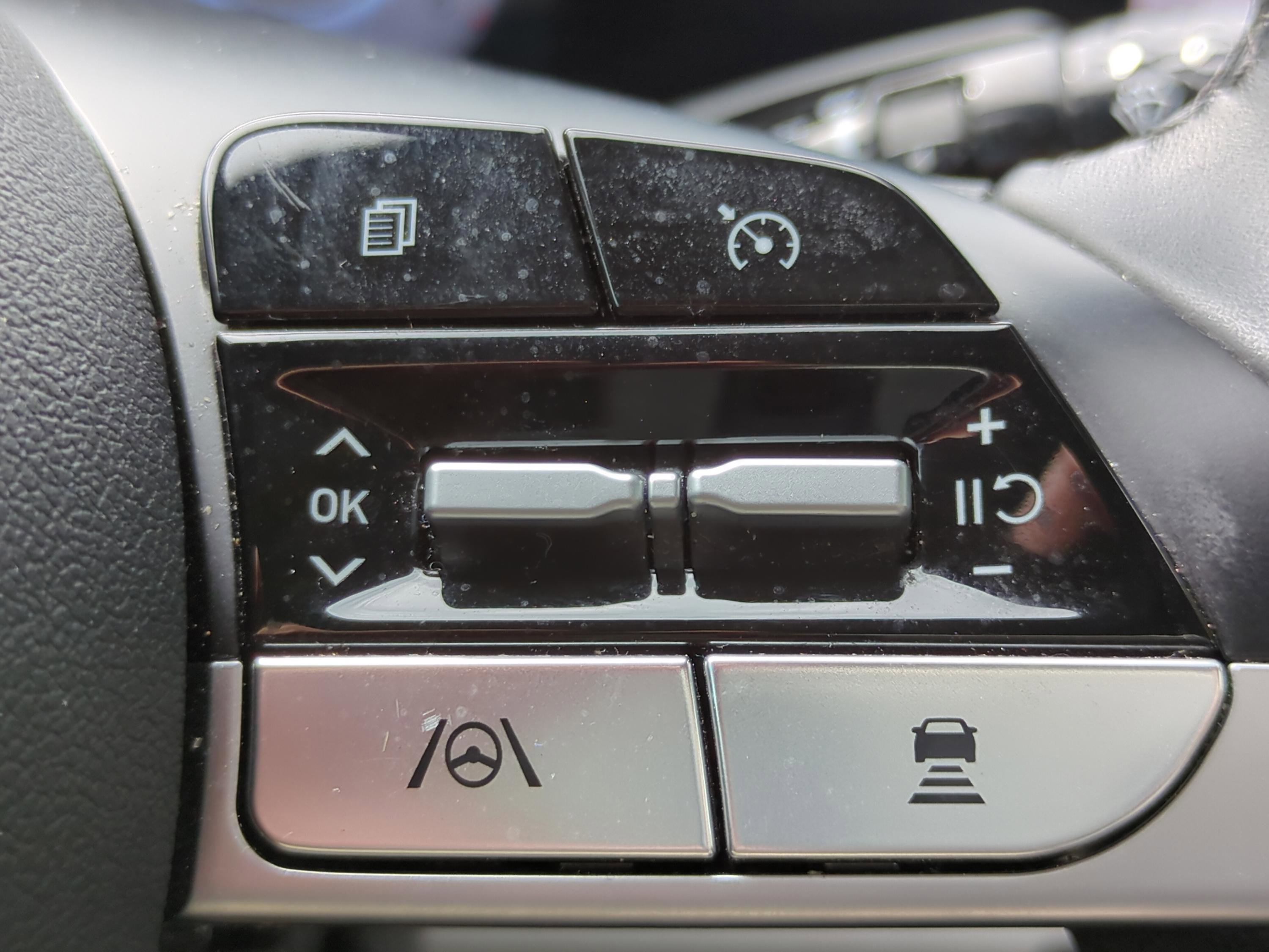 Certified 2023 Hyundai Elantra Limited FWD image 22