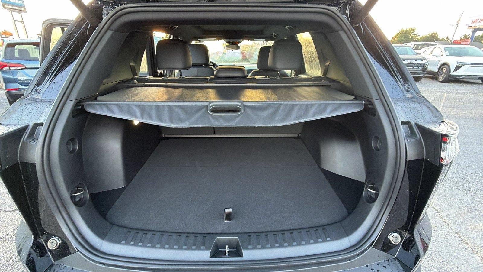 New 2027 Chevrolet Equinox RS FWD image 14
