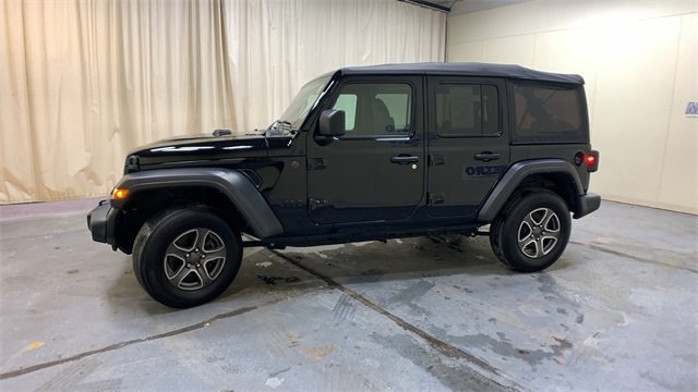 Used 2022 Jeep Wrangler Unlimited Sport image 6