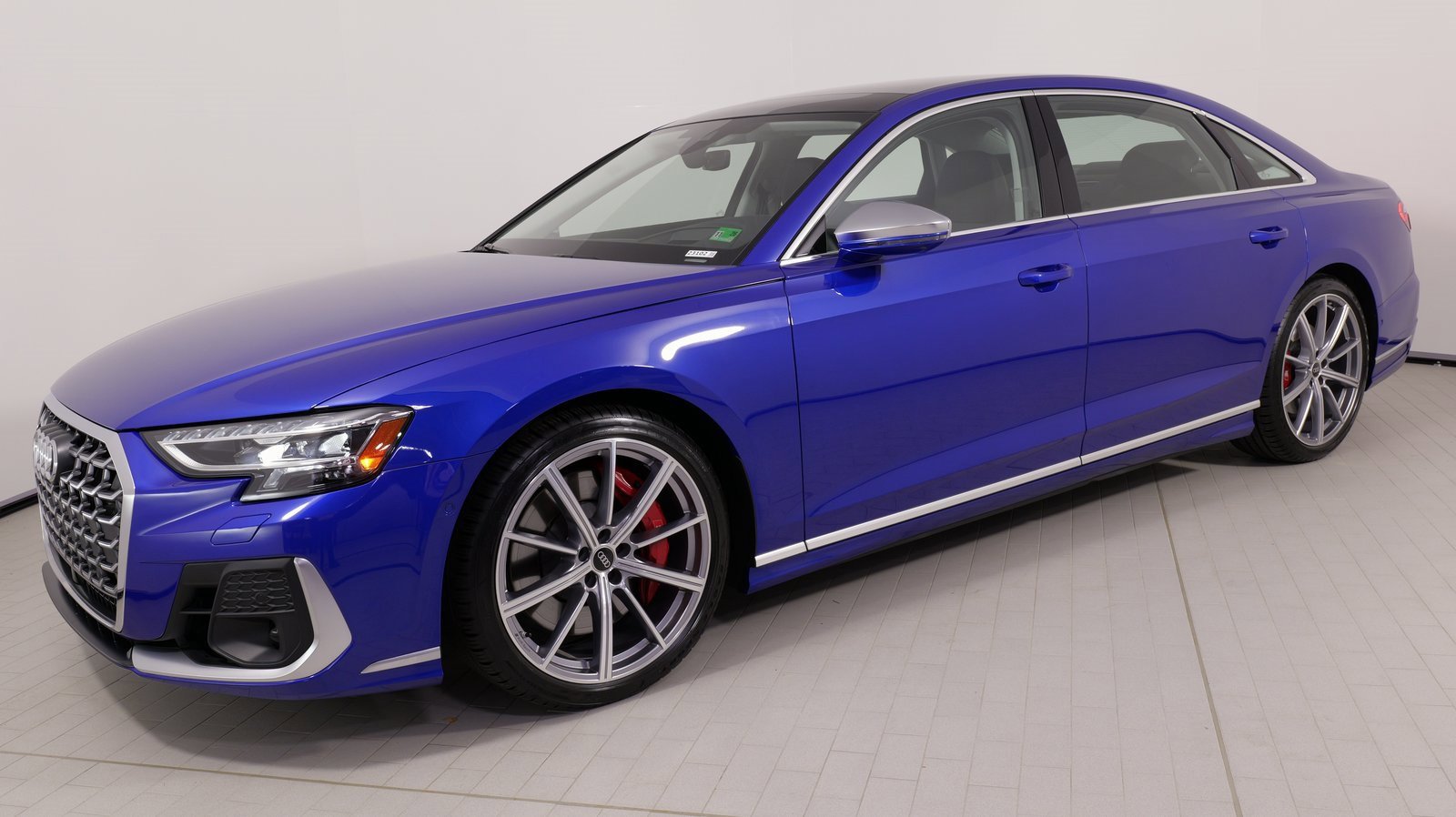 Used 2023 Audi S8 w/ S8 Comfort Plus Package image 4