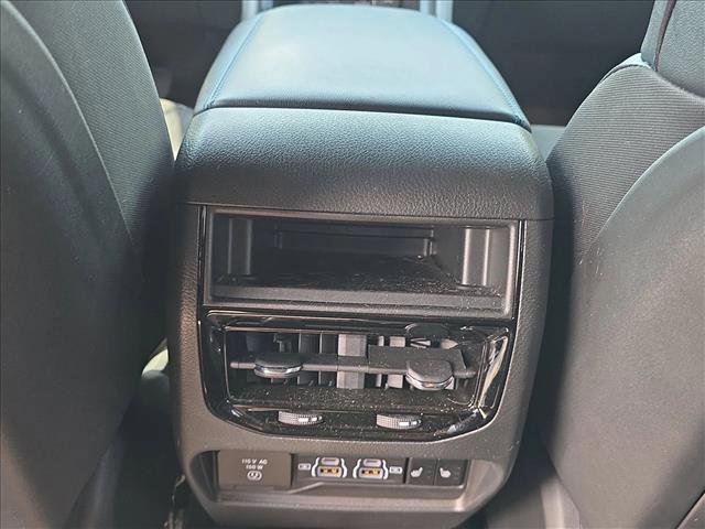 Used 2024 Jeep Grand Cherokee Trailhawk w/ Advanced Protech Group II image 15