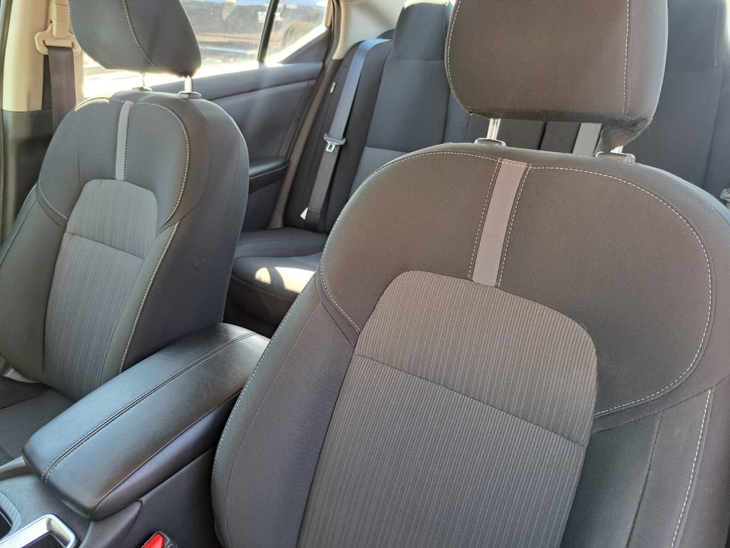 Used 2025 Nissan Sentra SV image 19