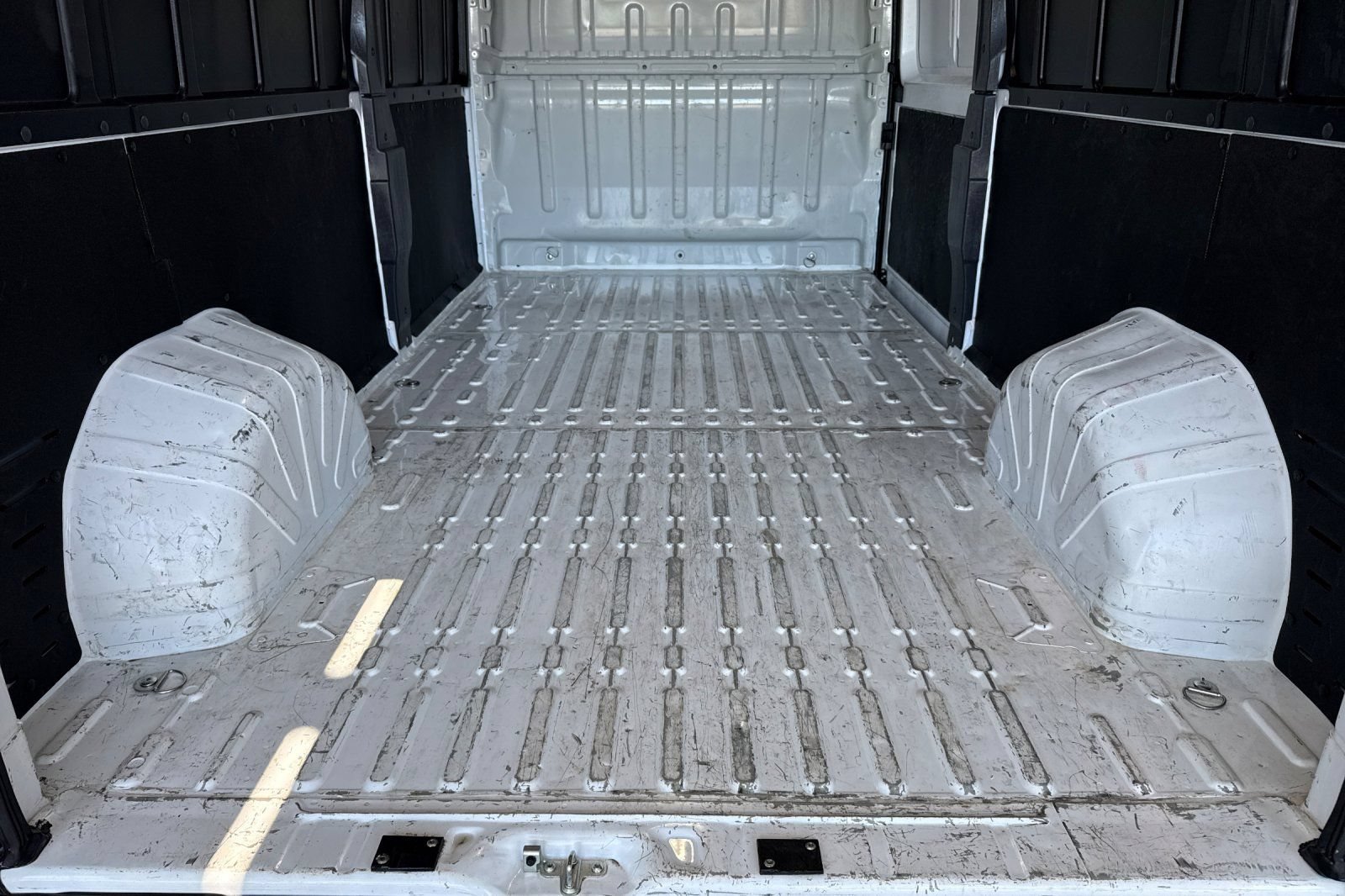 Used 2024 RAM ProMaster 2500 w/ Convenience Group FWD image 20