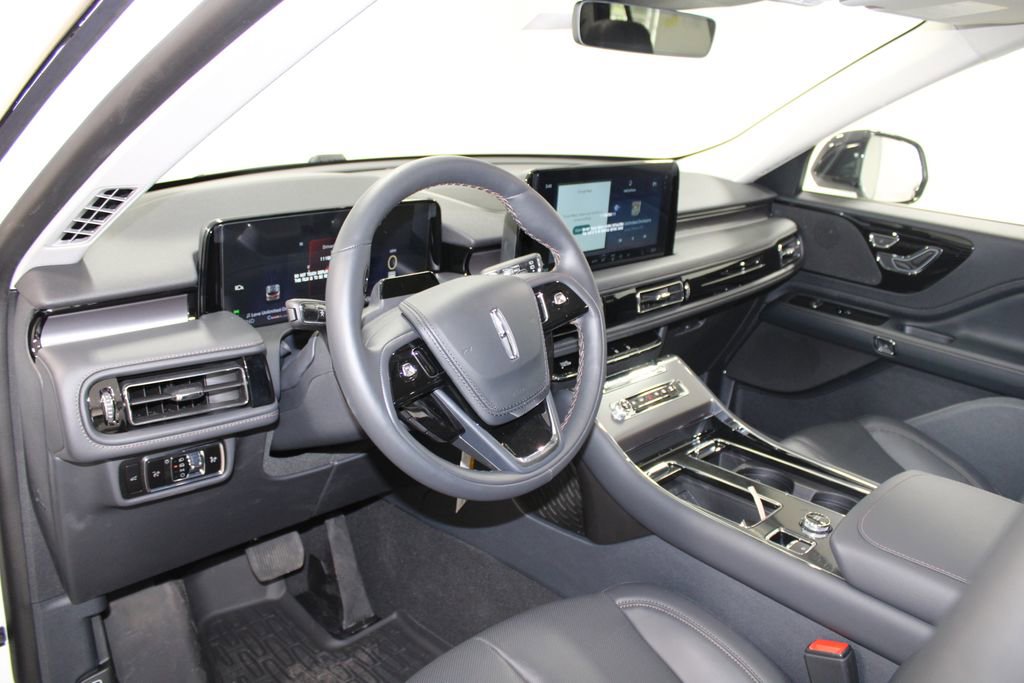New 2026 Lincoln Aviator AWD image 23