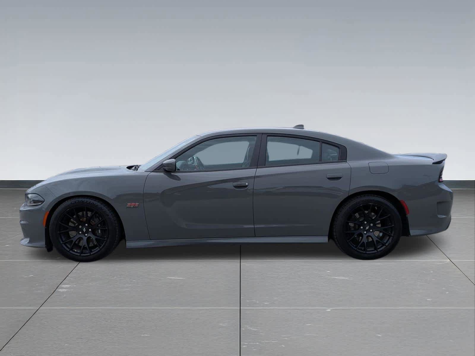 Used 2019 Dodge Charger Scat Pack w/ Dynamics Package RWD image 2