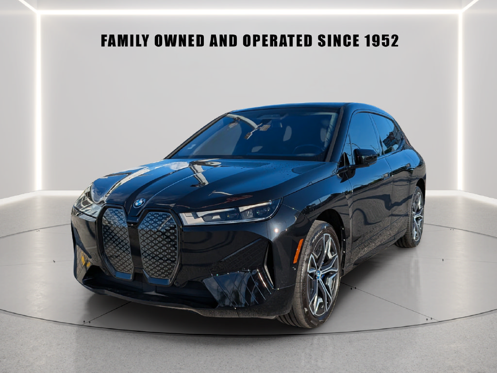 Used 2024 BMW iX xDrive50 w/ Sport Package AWD/4WD image 2