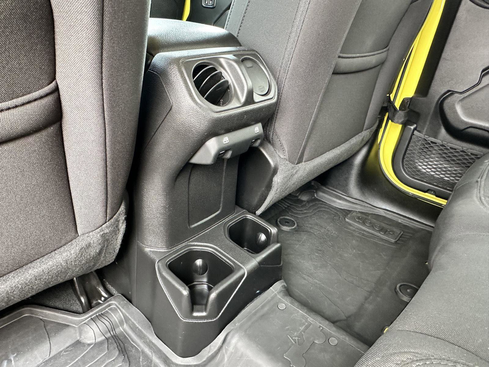 Used 2022 Jeep Wrangler Unlimited Sport image 24