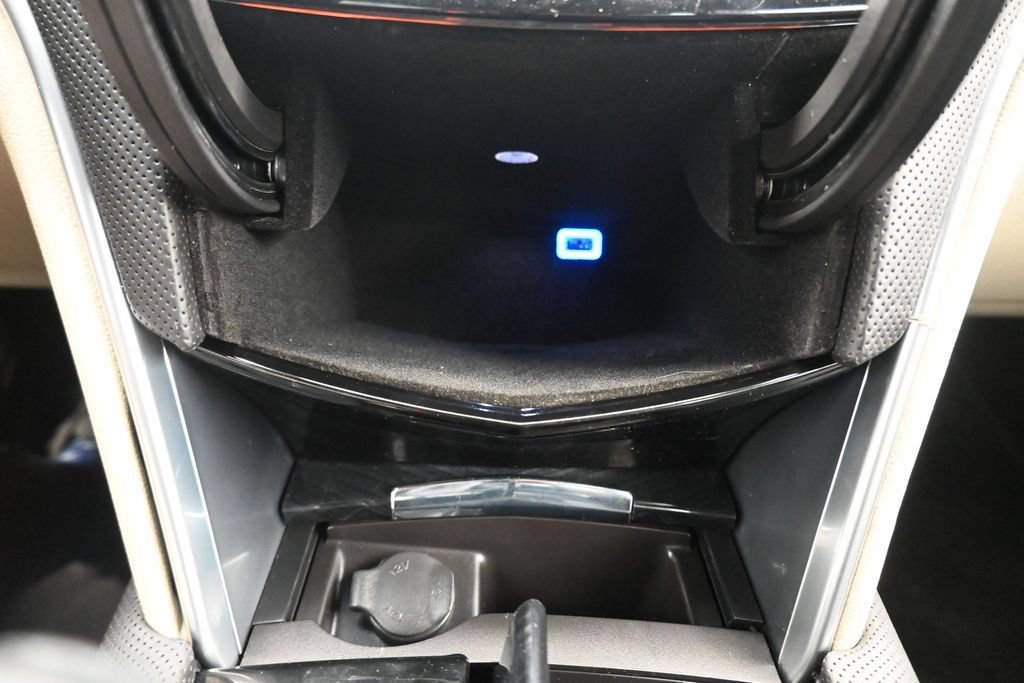 Used 2013 Cadillac XTS Platinum FWD image 24