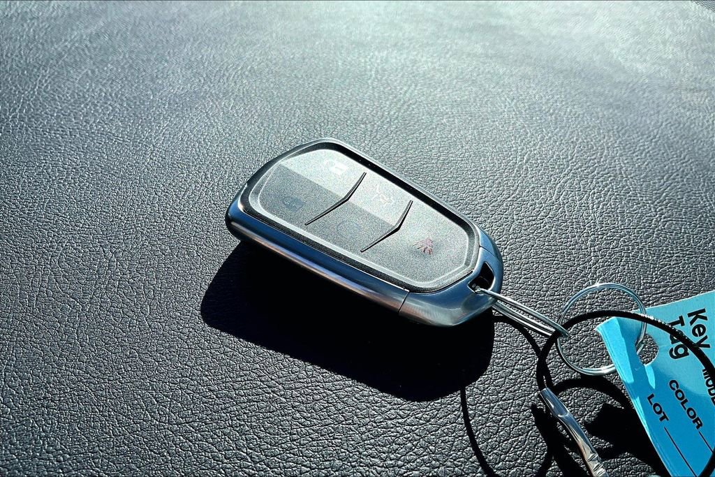 Used 2025 Cadillac XT6 Premium Luxury image 13